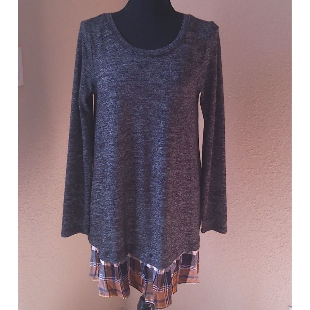 PAPAYA GREY SWEATER WITH PLAID MOCK UNDERSHIRT SIZE MEDIUM